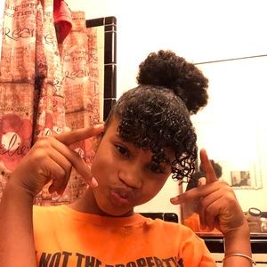 Meet your Posher, Amara